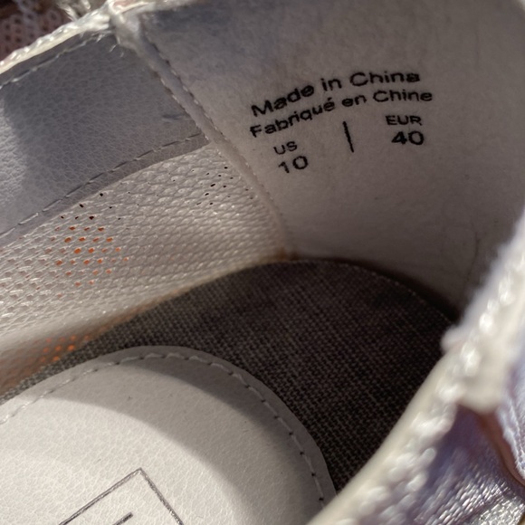 New without tags! KS2 White & Light Taupe Espadrilles. Size US10-EUR 40. - Picture 6 of 12